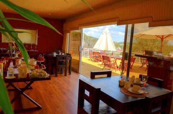Villa Moringa Guesthouse Windhoek Exterior photo