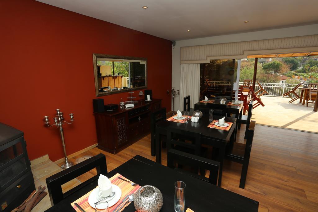 Villa Moringa Guesthouse Windhoek Exterior photo