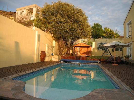 Villa Moringa Guesthouse Windhoek Exterior photo